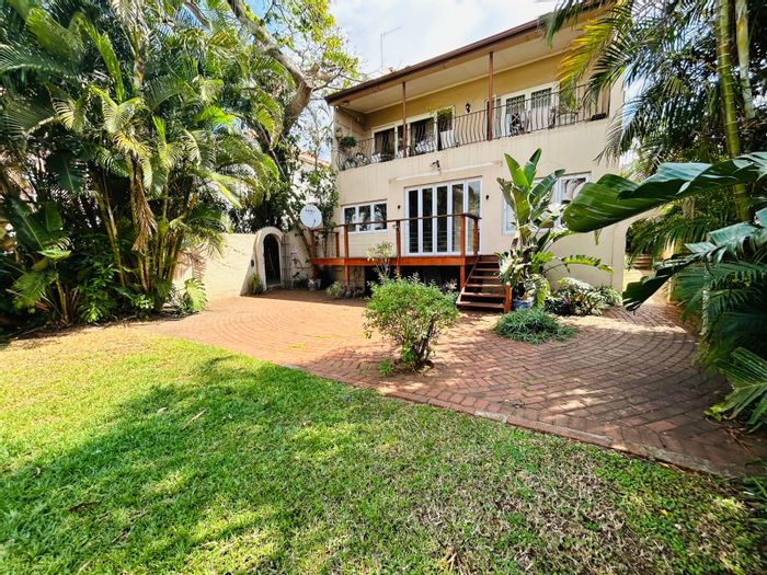 Bulwer Townhouse For Sale: 4 beds, pool, garden, pet-friendly, wheelchair accessible.