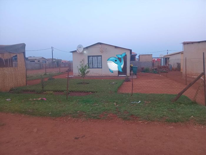 House for Sale in Tshepong: 2 Bedrooms, spacious kitchen, open-plan living area.