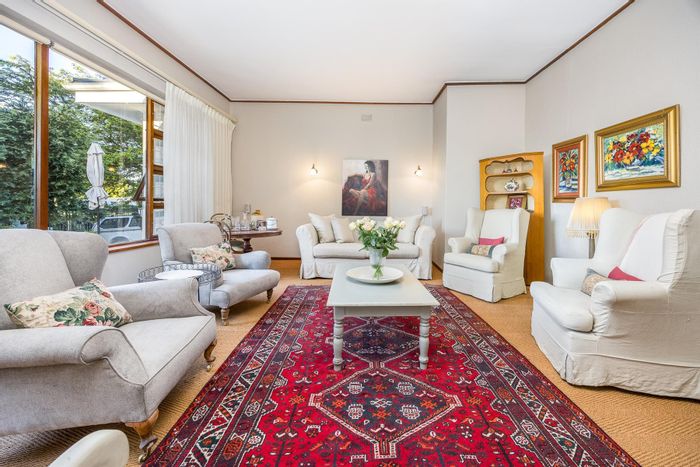 Eversdal House For Sale: 4 Bedrooms, pool, study, and close to Eversdal Primary.