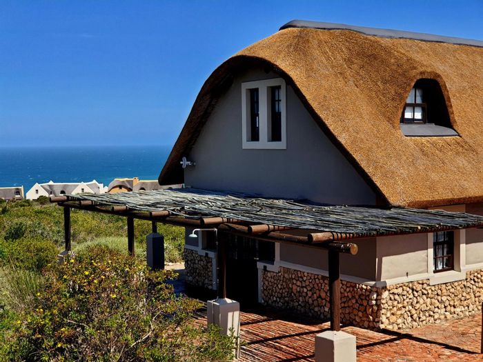 House for Sale in Springerbaai Eco Estate: 4 Bedrooms, Ocean Views, Eco-Friendly Features.
