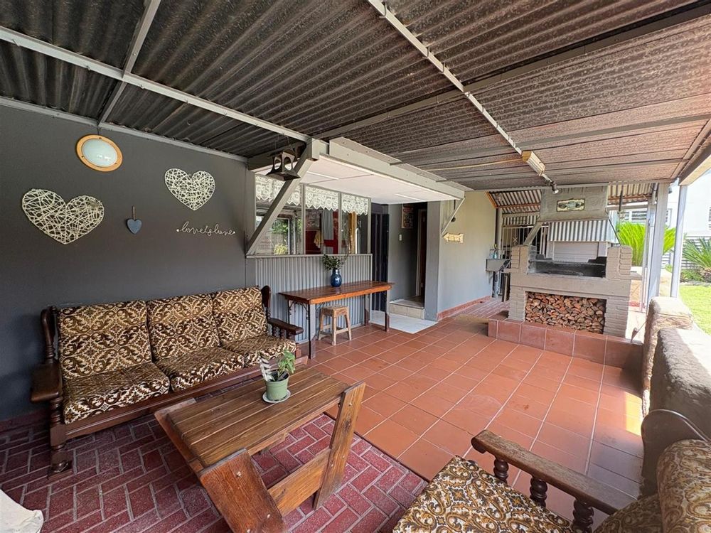 Patio entertainment area