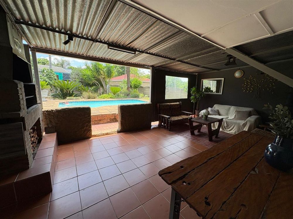 Patio entertainment area