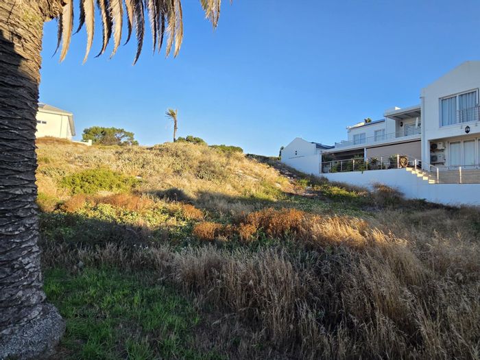 Vacant Land For Sale in Shelley Point: Beach access, golf estate, investment potential.