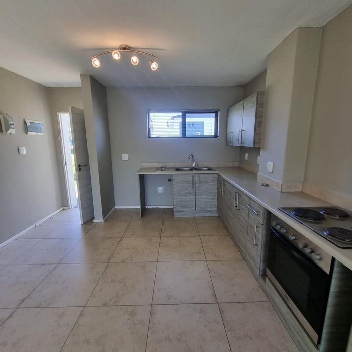 House To Rent in East London Central with gym, pool, and secure access.