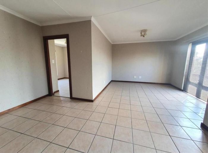 1-Bedroom Apartment To Rent in Fourways with balcony, pool, and 24-hour security.