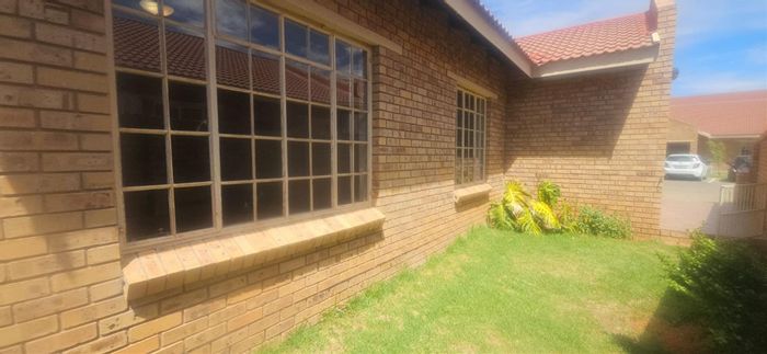 For Sale: Minerva Gardens Retirement Village - 3 beds, secure living, garage included.