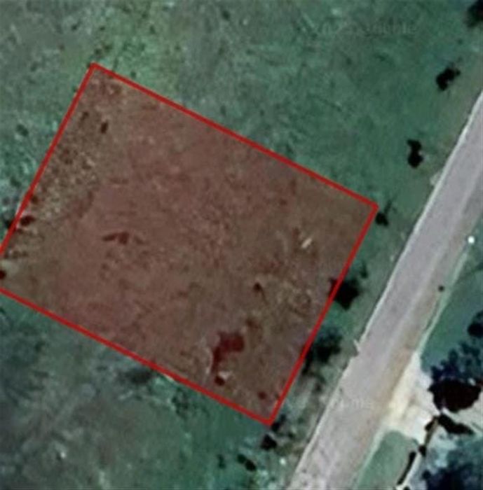 Vacant Land Residential For Sale in Ingagane: 884 m², near parks and schools.