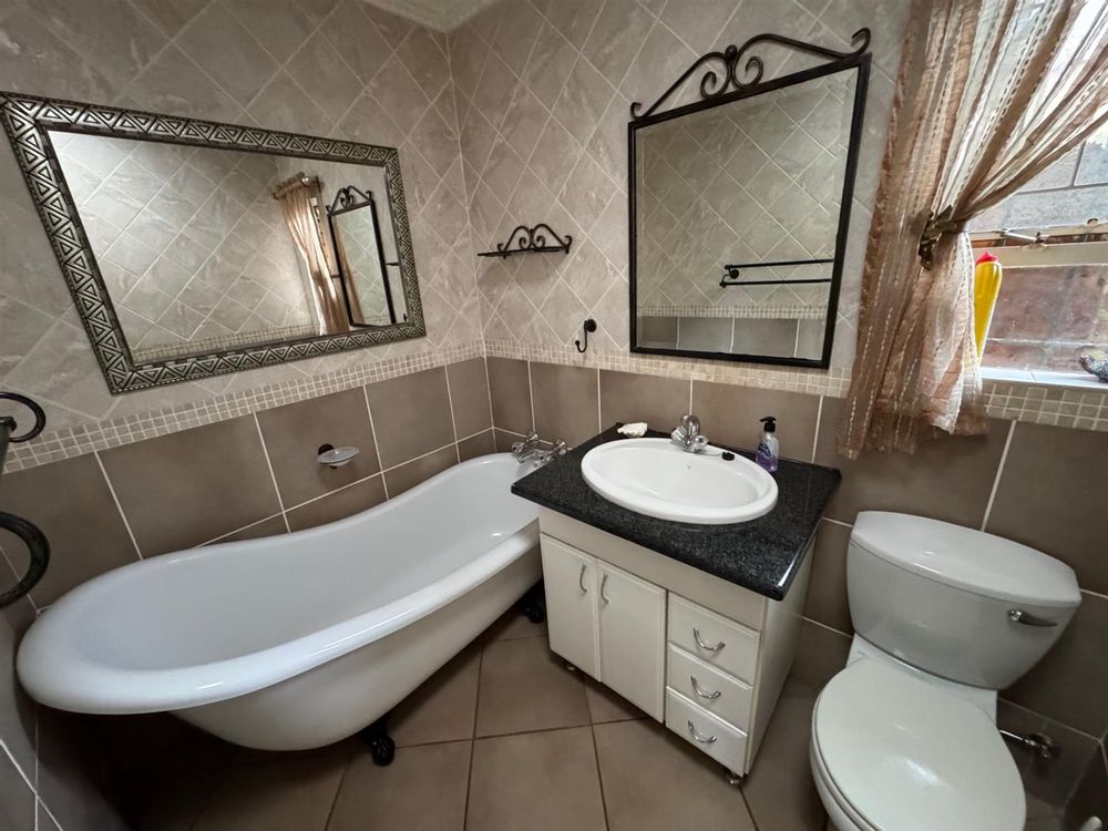 En-suite Bathroom
