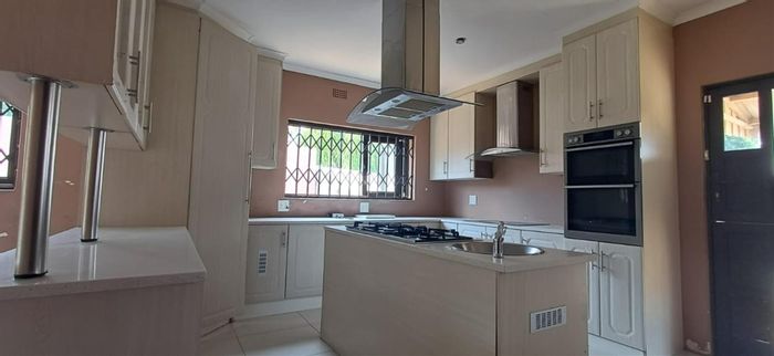 4-Bedroom House For Sale in Discovery with Large Garden and Double Garage.