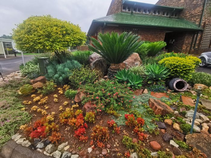 Montana Tuine Retirement Village For Sale: 2 bedrooms, community events, gardens, garages.