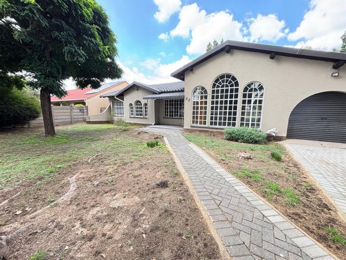 For Sale: House in Vaalpark with 3 bedrooms, 2 bathrooms, and garden shed.