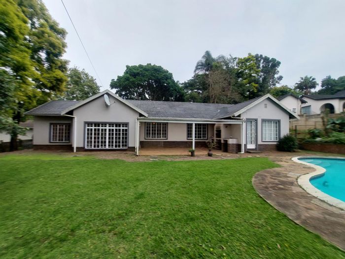 House For Sale in Chase Valley Heights: 4 Bedrooms, Pool, Flatlet, Secure Garages.