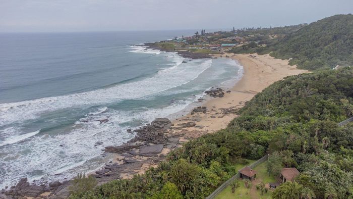 Port Edward Central: For Sale, Vacant Land Residential with clubhouse, pool, and beach access.