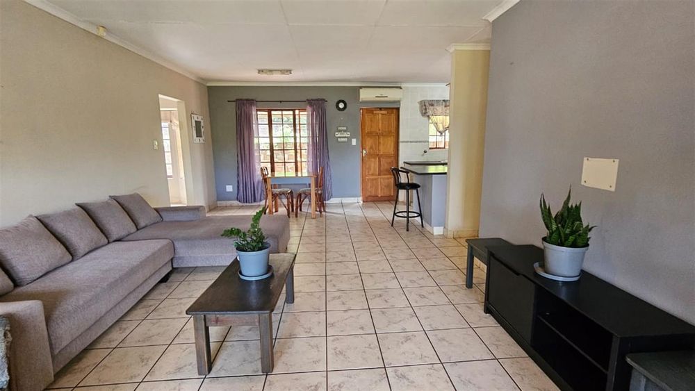 Airy lounge cum diningroom