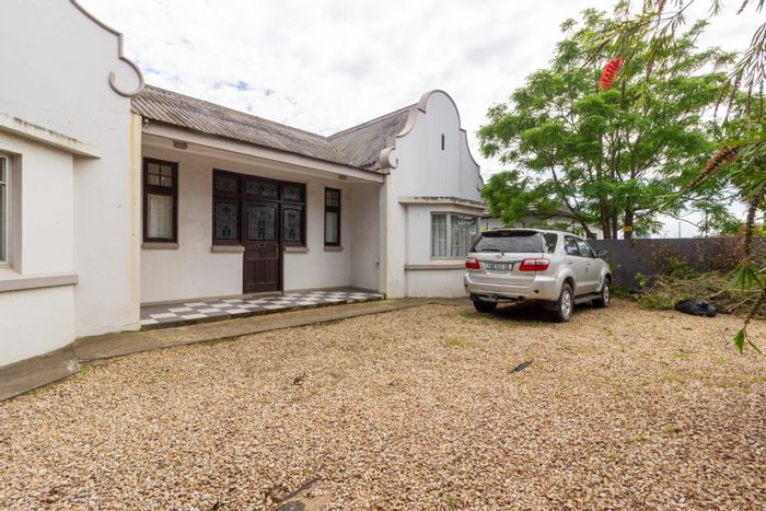 For Sale: Spacious 4-Bedroom House in Walmer with Pool and Office Potential.