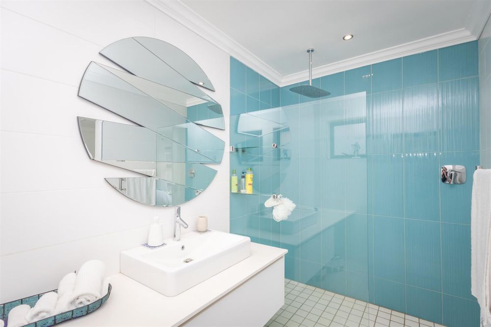 2nd Bathroom en-suite