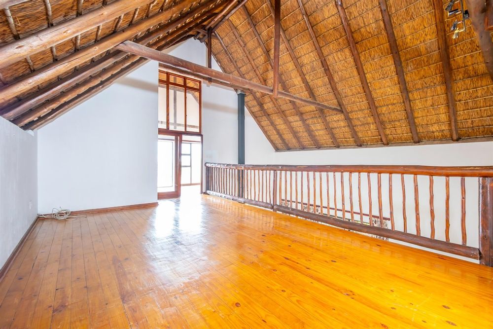 Spacious, versatile loft