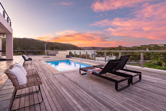 For Sale: House in Whale Rock Beach with pool, garden access to Wreck Beach.