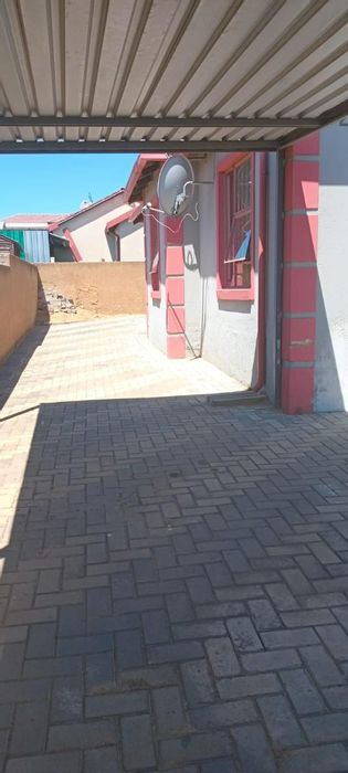 3-Bedroom House For Sale in Blue Hills with security, parking, and garden.