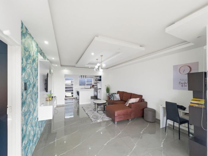 Morningside Apartment To Rent: 2 Bedrooms, balcony, garage, secure complex, pet-free.