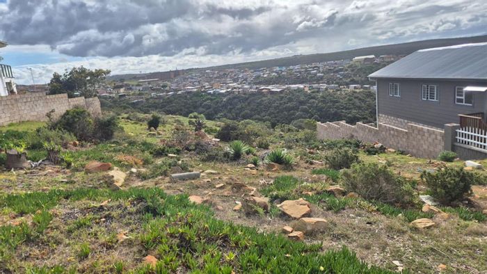 Vacant Land Residential in Mossel Bay Ext 26 For Sale - Scenic views, prime location.