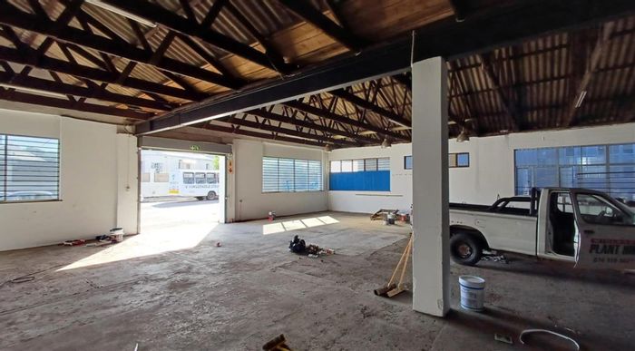 Congella Industrial Property For Sale: 3 secure workshops with rental income potential.