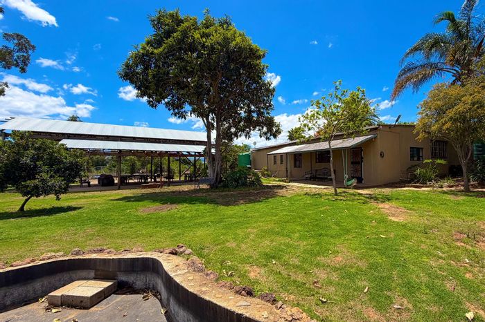 For Sale: Versatile Farm in Uitenhage Rural with Main House, Flats, and Workshop.