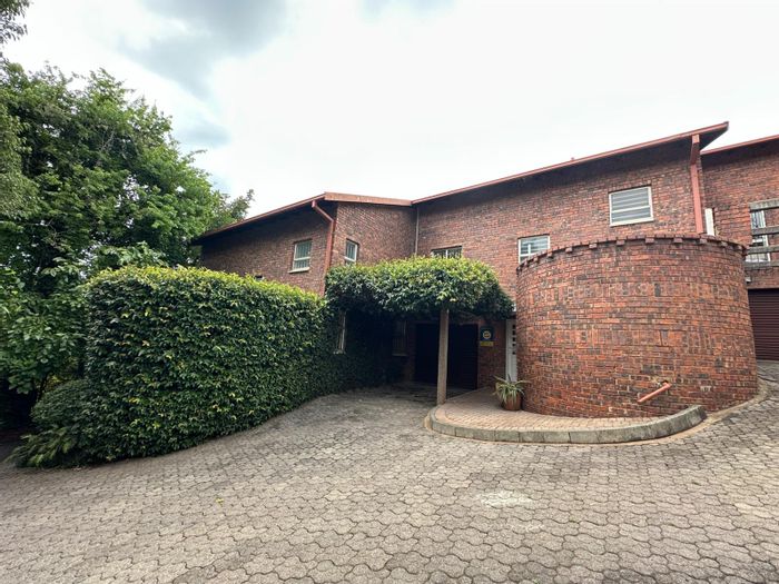 For Sale: 3-Bedroom Townhouse in Waterkloof Heights with Solar Power and Pool Access.