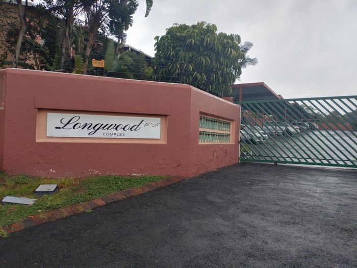 2-bedroom house to rent in Ferndale with security, patio, and spacious yard.