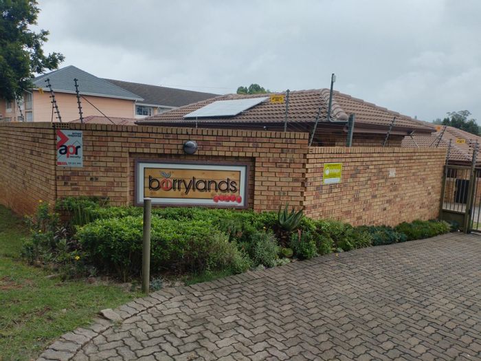 Ferndale House For Sale: 2 beds, 2 baths, pet-friendly, secure complex amenities.