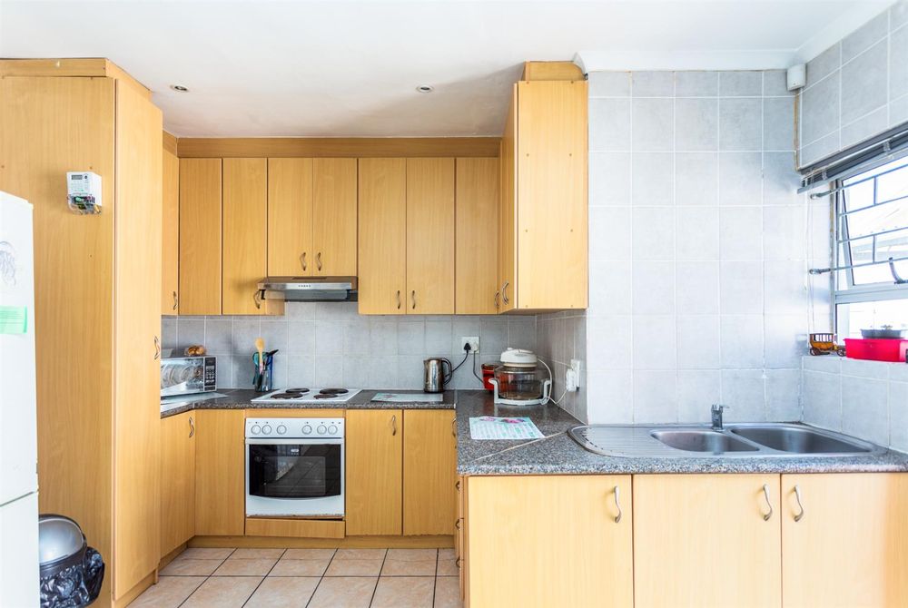 Flatlet open-plan kitchen