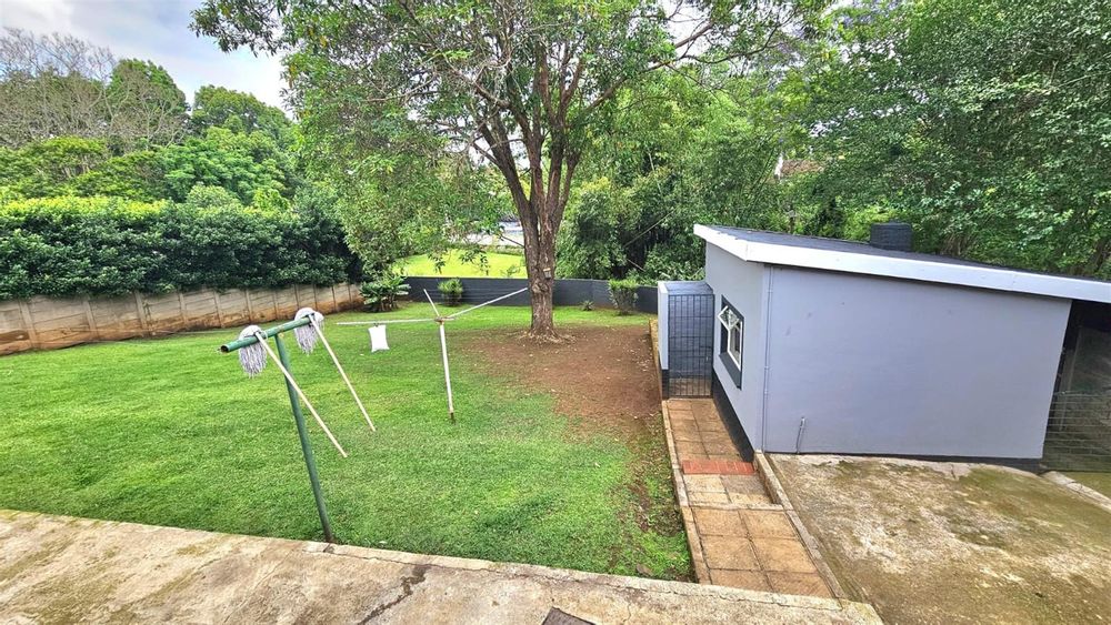 MAIDS ROOM AND BATHROOM