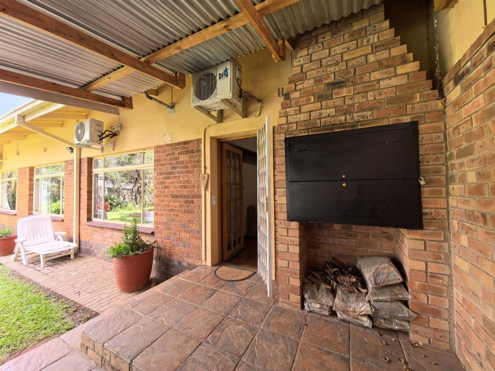 Outside Underroof Braai