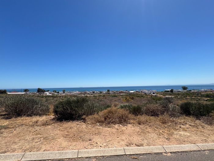 Vacant Land for Sale in St Helena Views: 470 sqm with ocean views.