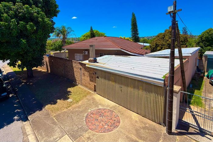 For Sale: House in Mosel with pool, braai area, and potential income flat.