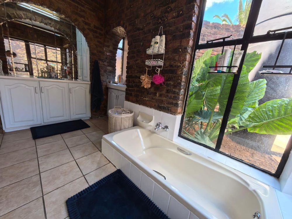 3rd Bedroom En-Suite