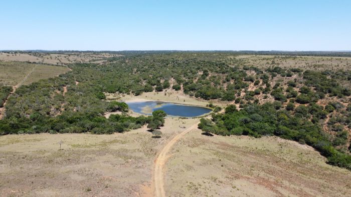 Grahamstown Rural Farm For Sale: 495 hectares, wildlife haven, lodge, and infrastructure.