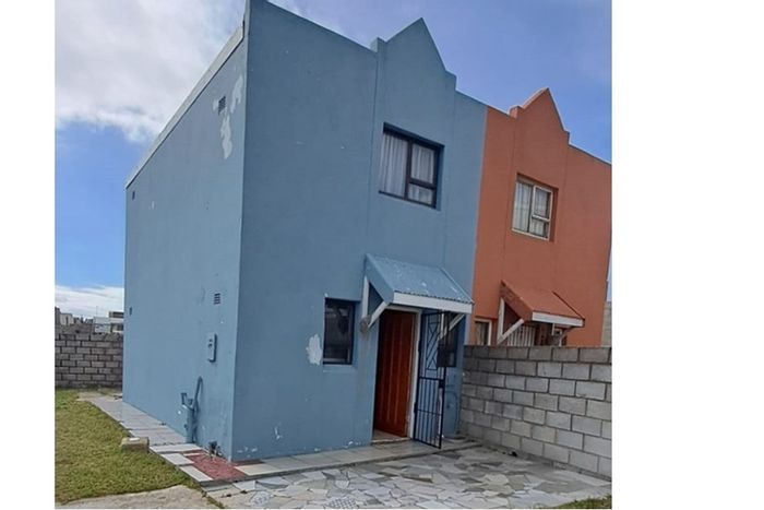 For Sale: 2-bedroom house in Algoa Park, near schools and Kenako Mall.