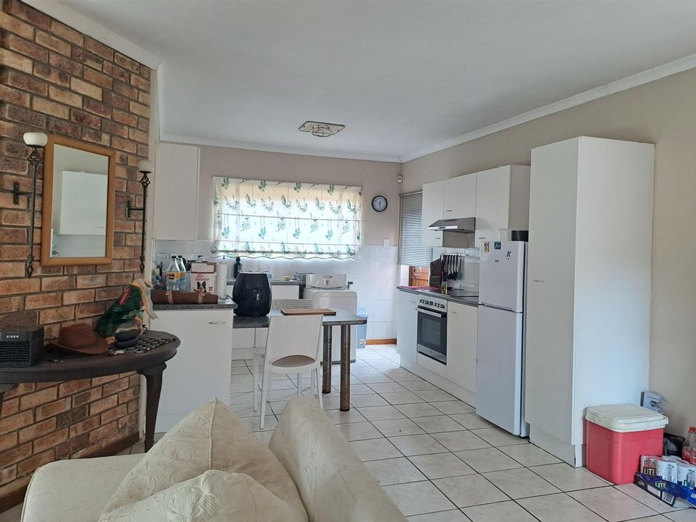 Open living space flat