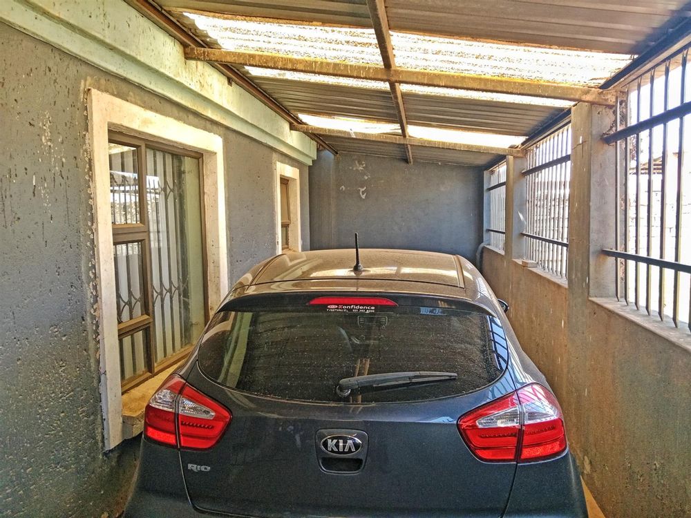 Side carport