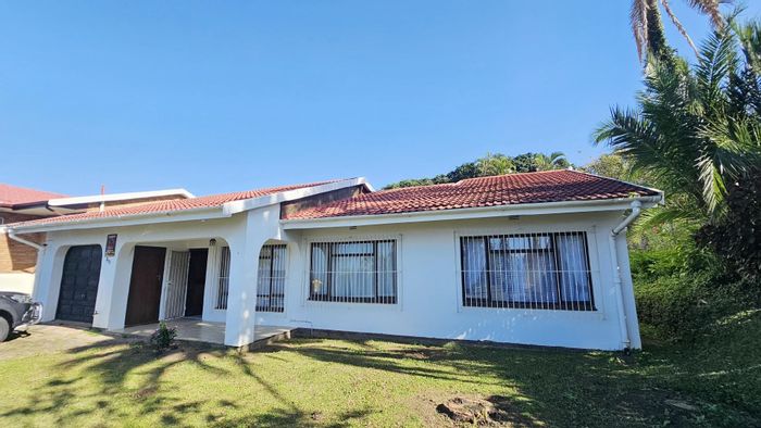 Coastal house for sale in Ramsgate with granny flat, sea views, and pool.