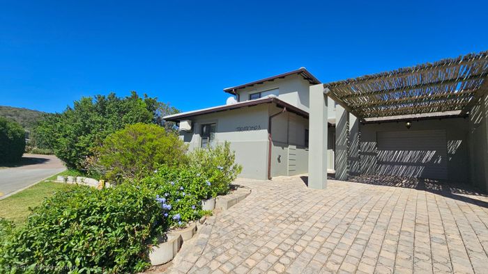 For Sale: House in Hartenbos Landgoed with 4 beds, lagoon access, and security.