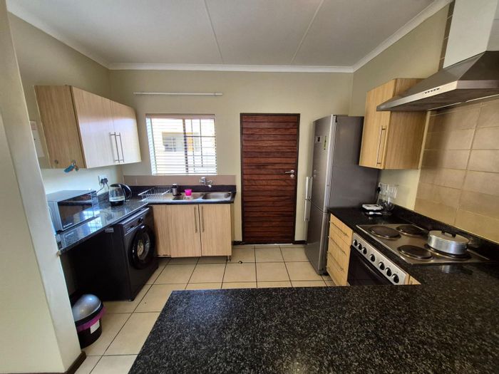 For Sale: 3-Bedroom Townhouse in Mooikloof Ridge with double garage and amenities.