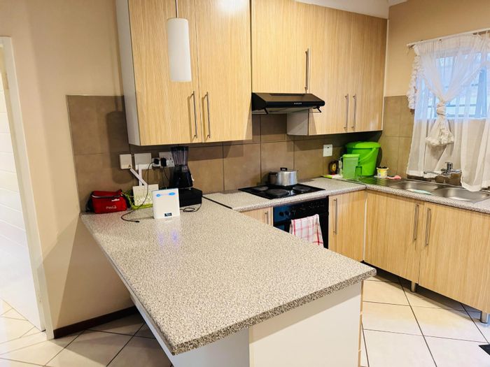 3 Bedroom Apartment To Rent in Sagewood with security, pool, and clubhouse access.