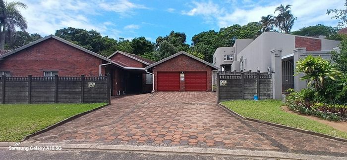 4-Bedroom House For Sale in Meer En See with Pool, Garages, and Security.