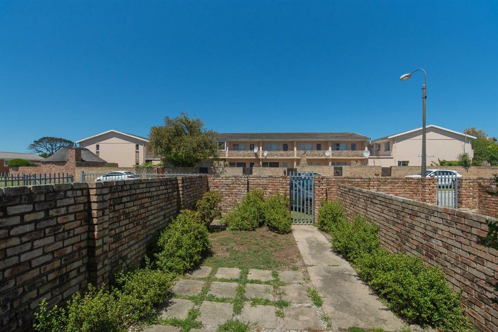 Private walled garden