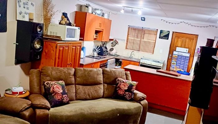 For Sale: Vaalpark Townhouse with 3 bedrooms, secure community, pet-friendly garden.