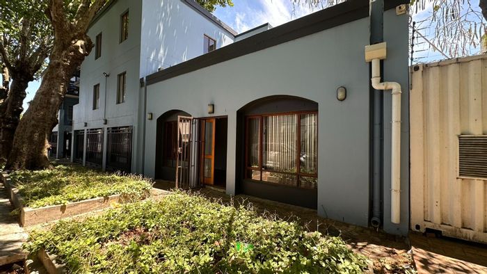 Office To Rent in Stellenbosch Central - 119sqm, parking, boardroom, and kitchenette.
