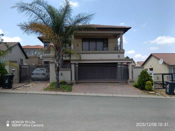 3-Bedroom House To Rent in Cosmo City with garage, garden, and security features.