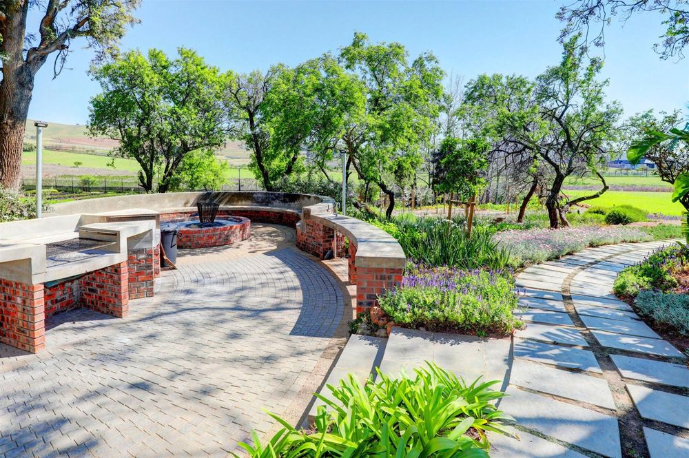 Communal braai area (club house)
